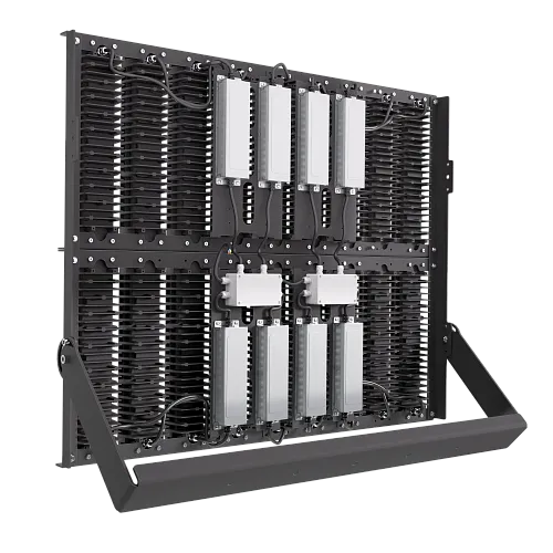 Светододный прожектор заливающего света LAD LED R700-18-PC-60-750-D48-1800L1 ST LADR718PC60750D481800L1ST